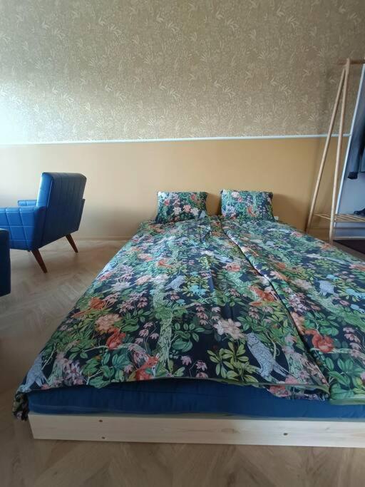 Hieno Kaksio Keskustassa Rauhallisella Alueella Loviisa Luaran gambar